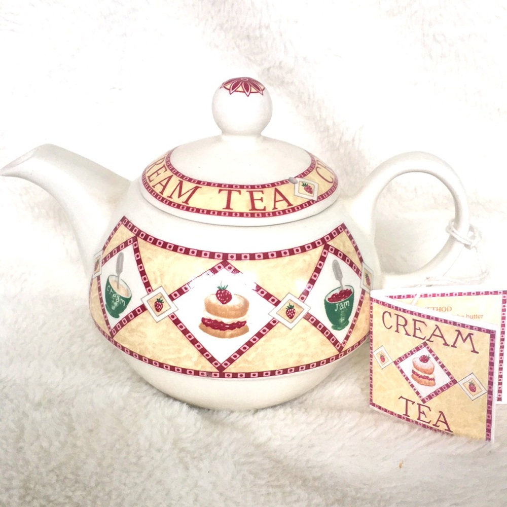 Arthur Wood Teapot Cream Tea Small Teapot 1996 England